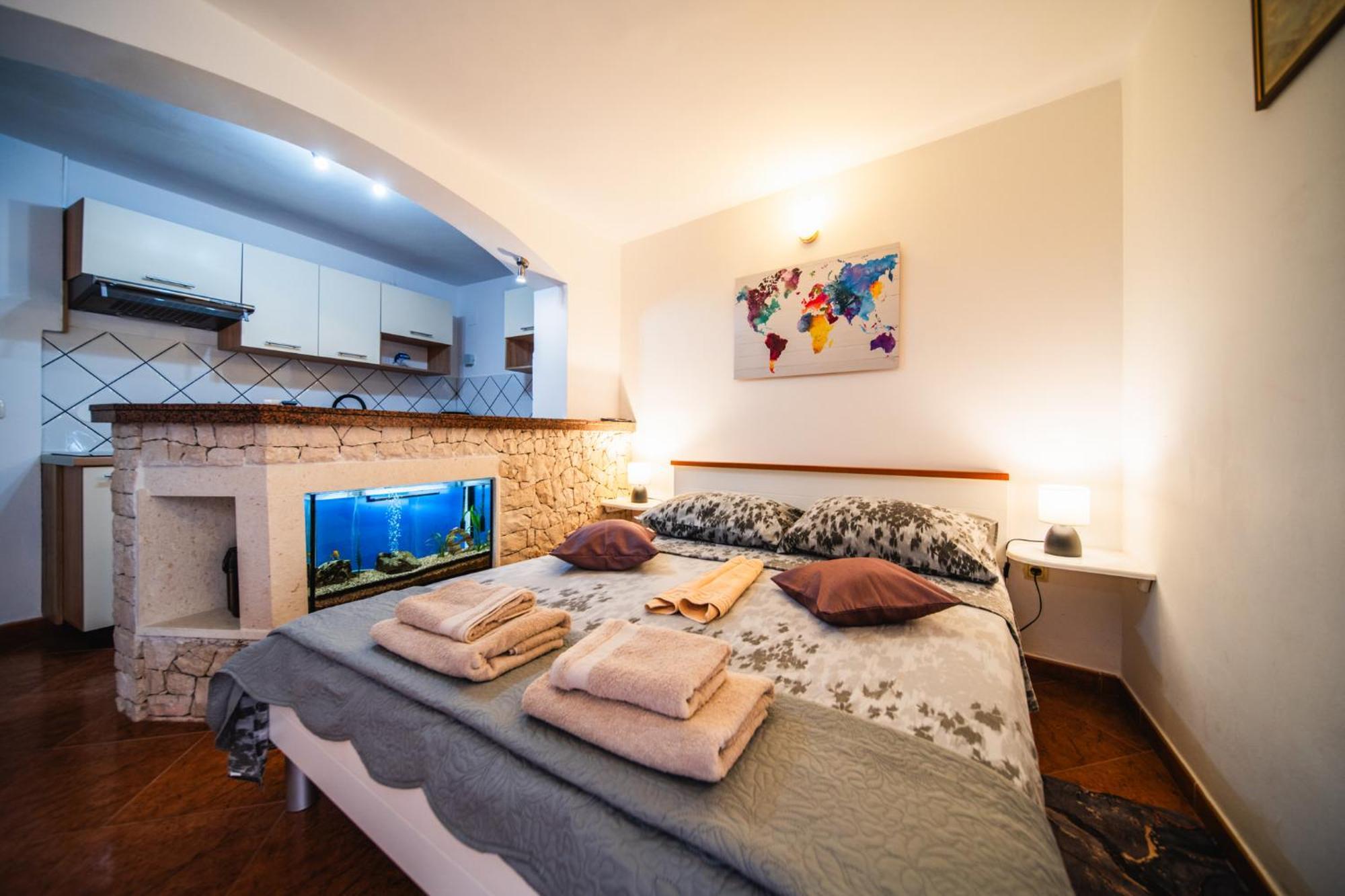M & J Central Suites Korcula Town Exterior foto