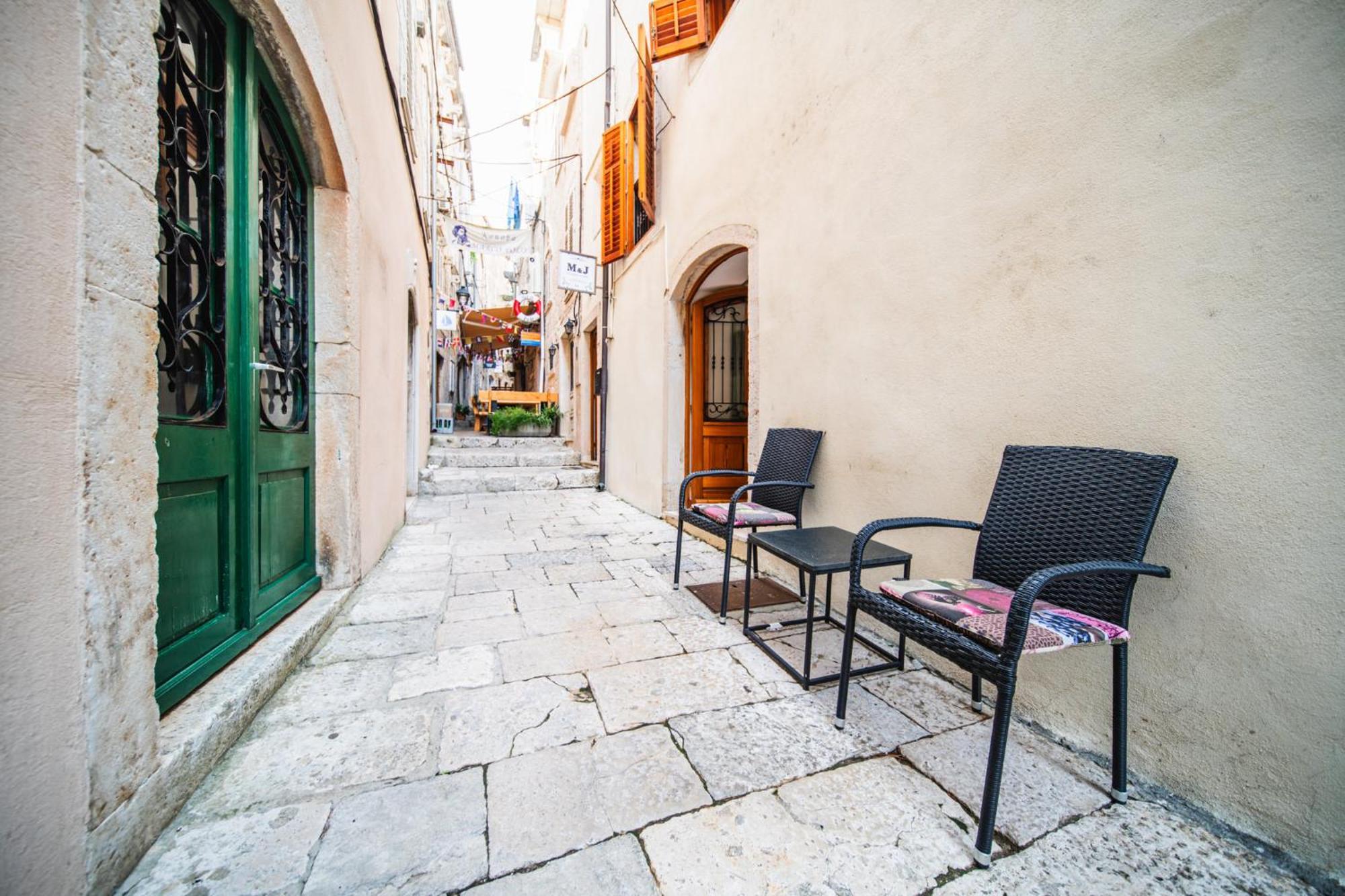 M & J Central Suites Korcula Town Exterior foto