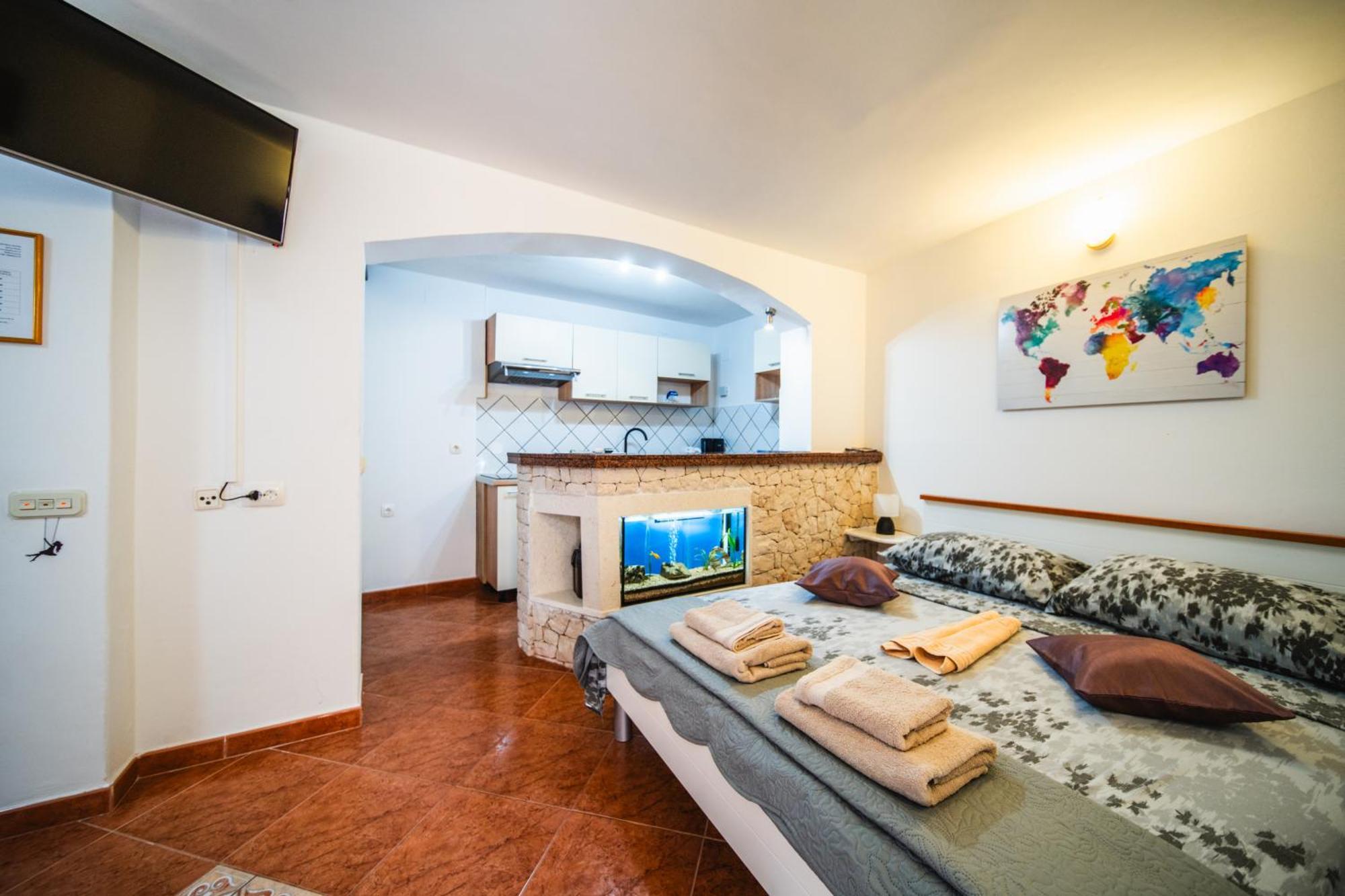M & J Central Suites Korcula Town Exterior foto